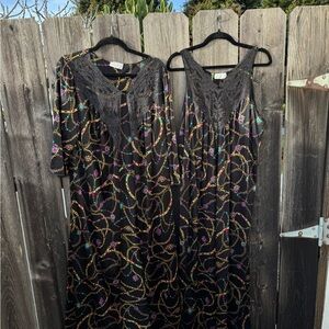 Vintage 80s Vassarette Black Chain Nightgown and Matching Robe with Lace